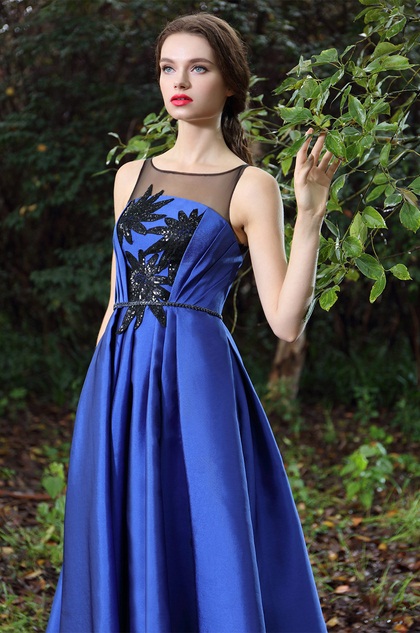 Blue Tea-length Party Dress with Lace Appliques